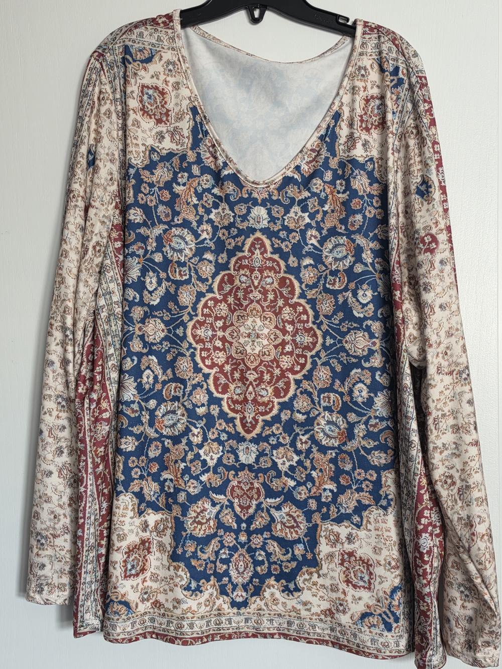 Women's Blue & Cream Printed V-Neck Long Sleeve Top PLUS SIZE - NEW